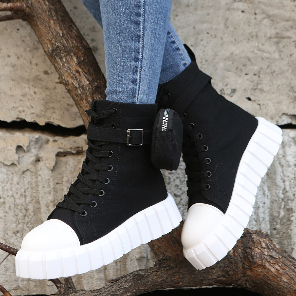 New Bags Fashionable Breathable High-top Canvas Shoes For Women